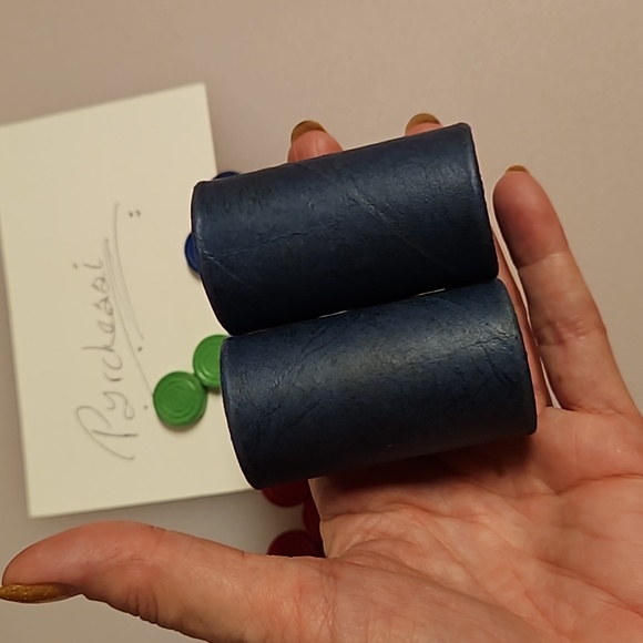 Parcheesi board game replacement pieces 4 colors shaker can - Picture 2 of 8